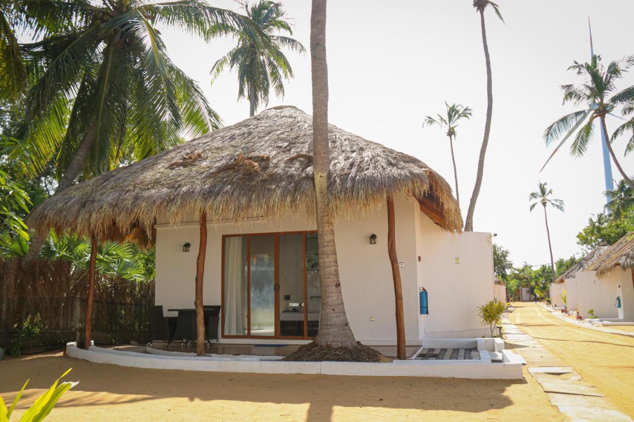 The Blue Lagoon Resort Kalpitiya Ngoại thất bức ảnh